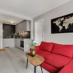 Downtown With Queensize Bed And Parking Apartment Tromsø