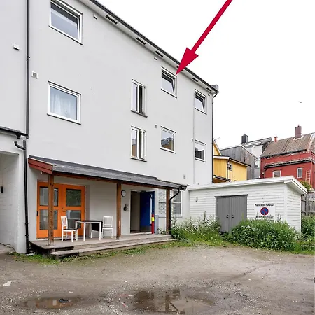 Downtown With Queensize Bed And Parking Apartmán *