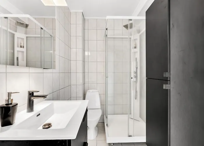 Apartamento Downtown With Queensize Bed And Parking Tromsø