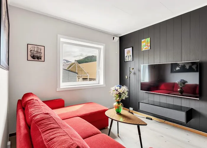 Downtown With Queensize Bed And Parking *